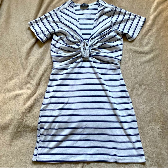 Ribbed dress - Picture 3 of 5